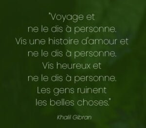 Vis heureux et ne le dis à personne.